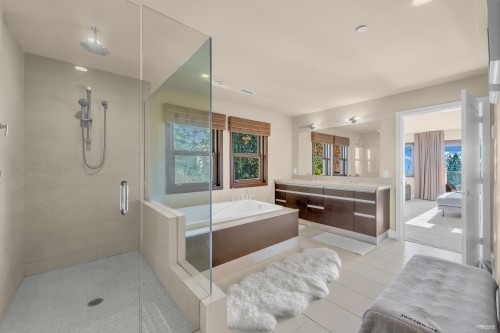 4742 Caulfeild Drive, West Vancouver, BC 