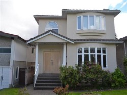256 48th Avenue WVancouver, BC V5Y 2Y8