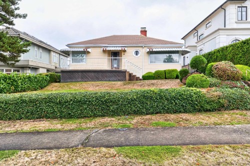 2345 18Th Avenue W, Vancouver, BC 