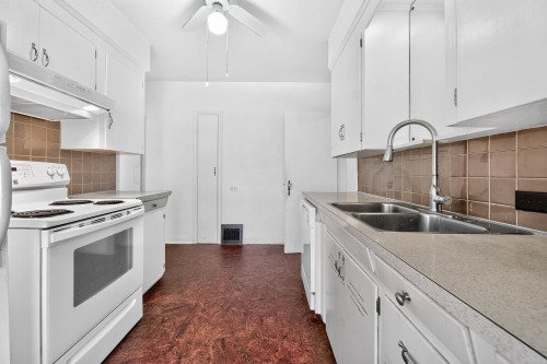 2345 18Th Avenue W, Vancouver, BC 