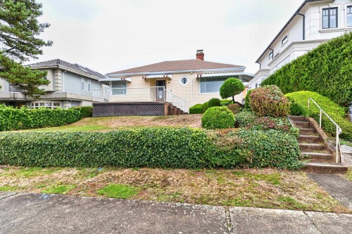2345 18Th Avenue W, Vancouver, BC 