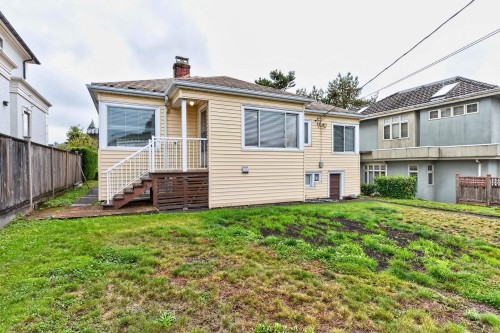 2345 18Th Avenue W, Vancouver, BC 