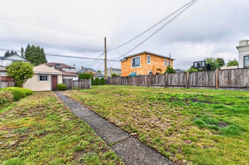 2345 18Th Avenue W, Vancouver, BC 