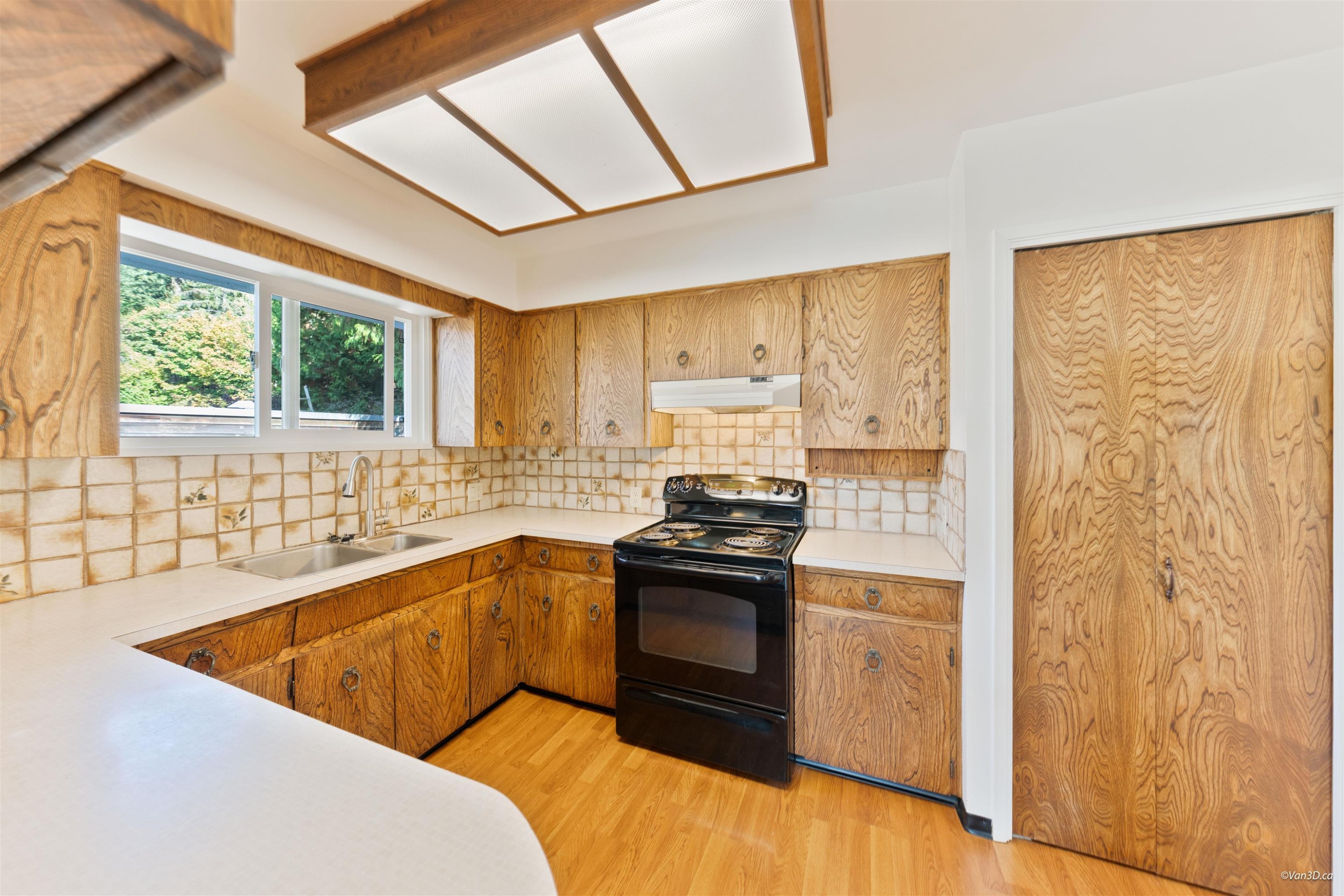 831 Ioco Road, Port Moody, BC