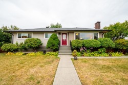 7755 Taylor Place Burnaby, BC V3N 3Z1