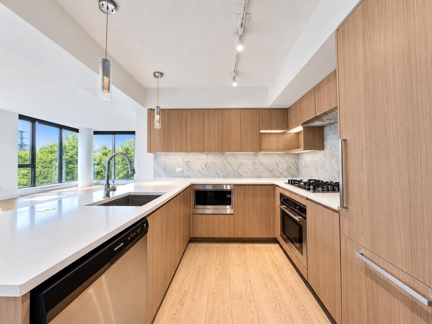 520-8988 Patterson Road, Richmond, BC