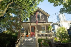 1117 Pendrell Street  Vancouver, BC V6E 1L3