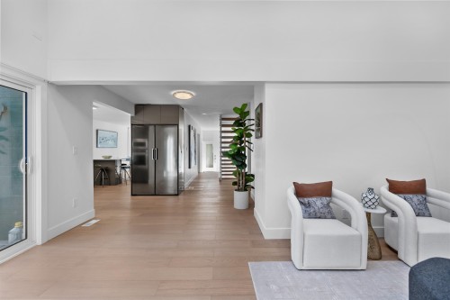 3381 Mathers Avenue, West Vancouver, BC 