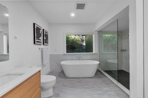 3381 Mathers Avenue, West Vancouver, BC 