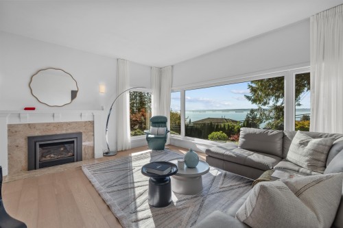 3381 Mathers Avenue, West Vancouver, BC 