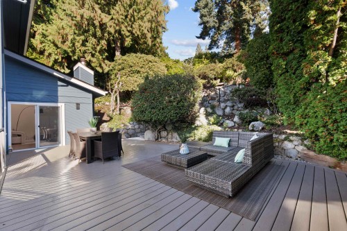 3381 Mathers Avenue, West Vancouver, BC 