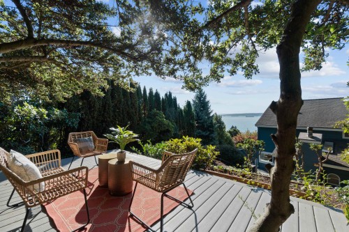 3381 Mathers Avenue, West Vancouver, BC 