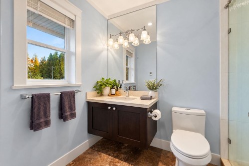 320 Moyne Drive, West Vancouver, BC 