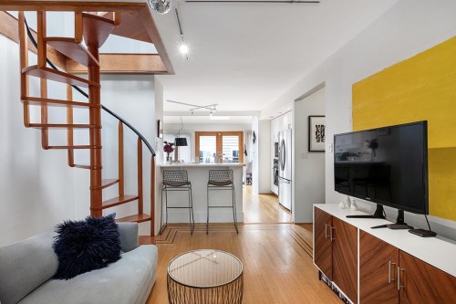 3524 16Th Avenue W, Vancouver, BC 