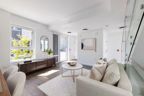 6829 Cambie Street, Vancouver, BC 