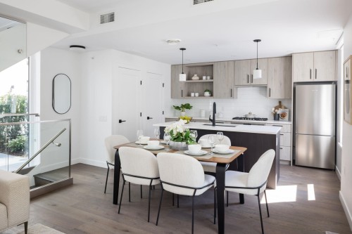 6829 Cambie Street, Vancouver, BC 