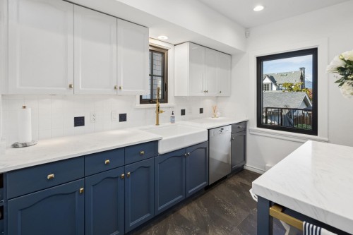 3137 24Th Avenue W, Vancouver, BC 