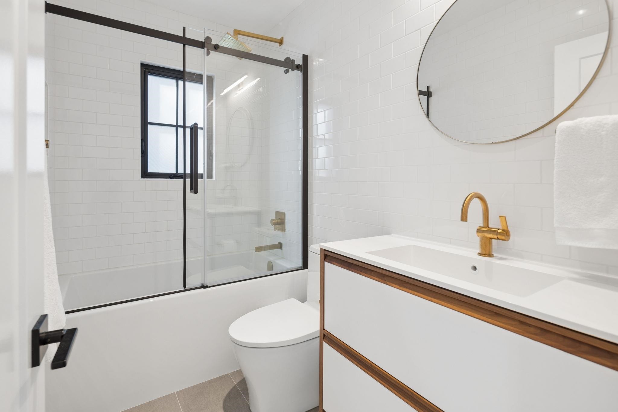 3137 24Th Avenue W, Vancouver, BC