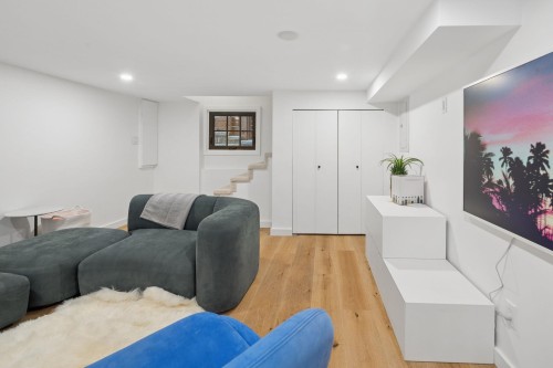 3137 24Th Avenue W, Vancouver, BC 