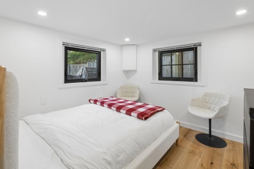 3137 24Th Avenue W, Vancouver, BC 