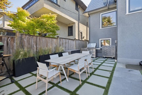 3137 24Th Avenue W, Vancouver, BC 