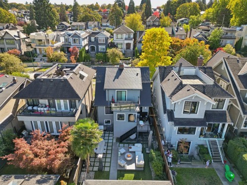 3137 24Th Avenue W, Vancouver, BC 