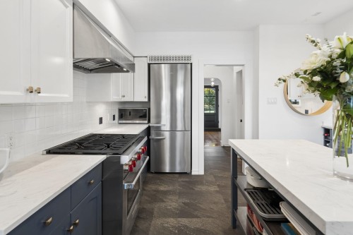 3137 24Th Avenue W, Vancouver, BC 