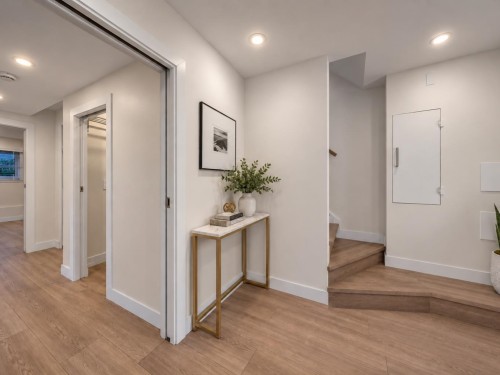 238 28Th Street E, North Vancouver, BC 