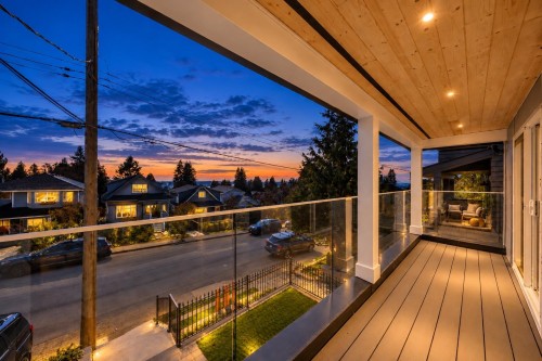 238 28Th Street E, North Vancouver, BC 
