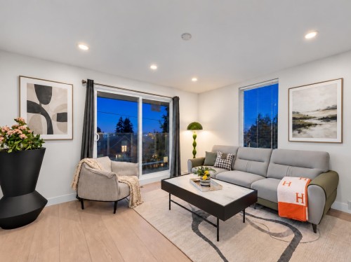 238 28Th Street E, North Vancouver, BC 
