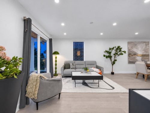238 28Th Street E, North Vancouver, BC 