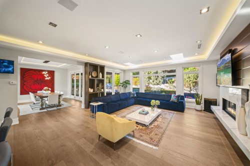 966 Beaumont Drive, North Vancouver, BC 