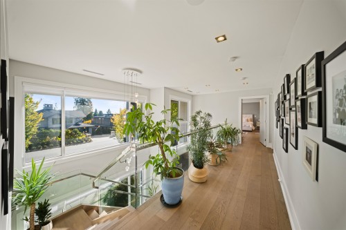966 Beaumont Drive, North Vancouver, BC 