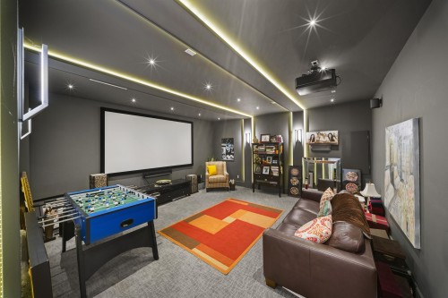 966 Beaumont Drive, North Vancouver, BC 