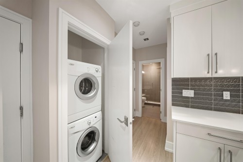 966 Beaumont Drive, North Vancouver, BC 