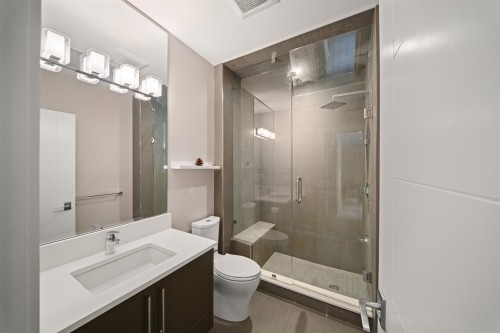 966 Beaumont Drive, North Vancouver, BC 