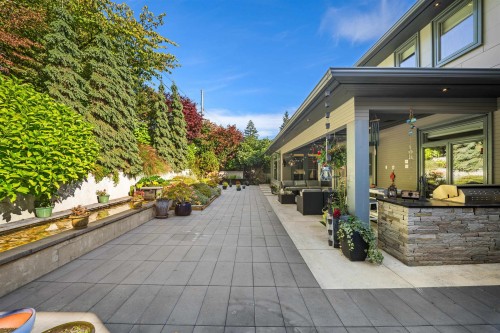 966 Beaumont Drive, North Vancouver, BC 