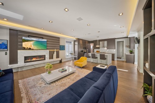 966 Beaumont Drive, North Vancouver, BC 