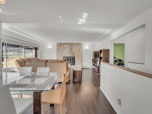 938 29Th Street E, North Vancouver, BC 