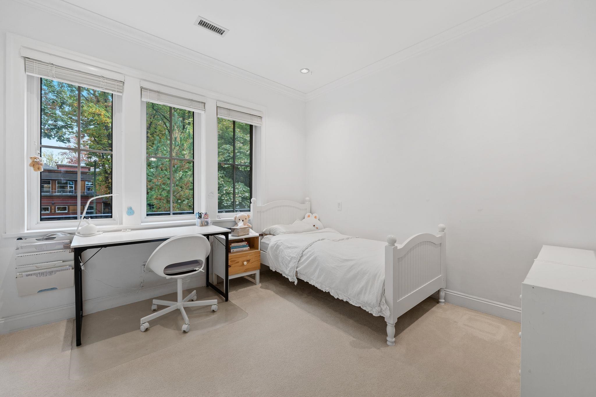 3475 24Th Avenue W, Vancouver, BC