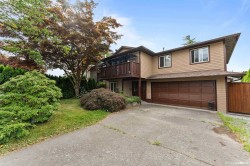 20445 Thorne Avenue Maple Ridge, BC V2X 8V1