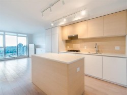 2003-652 Whiting Way  Coquitlam, BC V3J 0K3