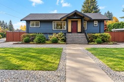 1032 Glenayre Drive  Port Moody, BC V3H 1J6