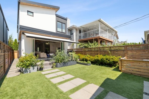 506 18Th Avenue E, Vancouver, BC 