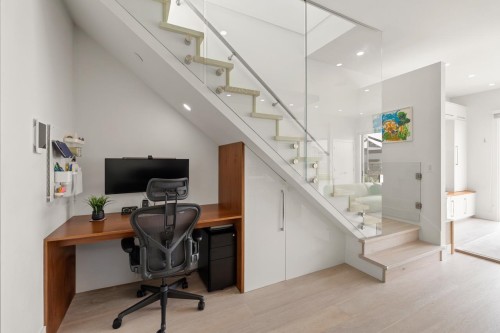 506 18Th Avenue E, Vancouver, BC 