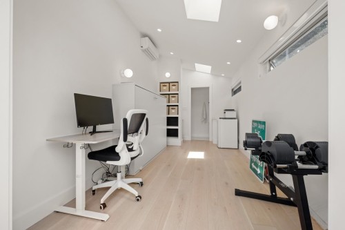 506 18Th Avenue E, Vancouver, BC 