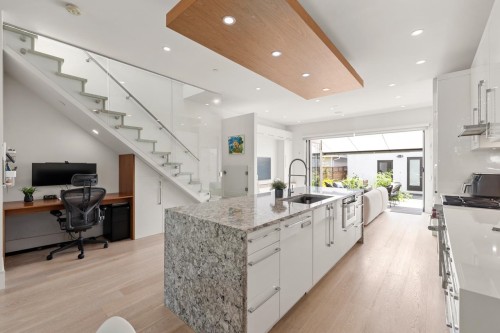 506 18Th Avenue E, Vancouver, BC 