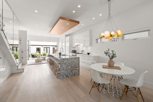 506 18Th Avenue E, Vancouver, BC 