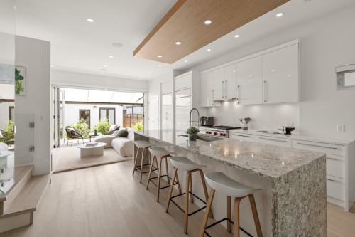 506 18Th Avenue E, Vancouver, BC 