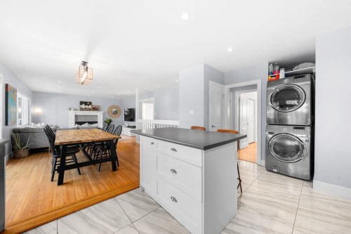 1147 Deep Cove Road, North Vancouver, BC 